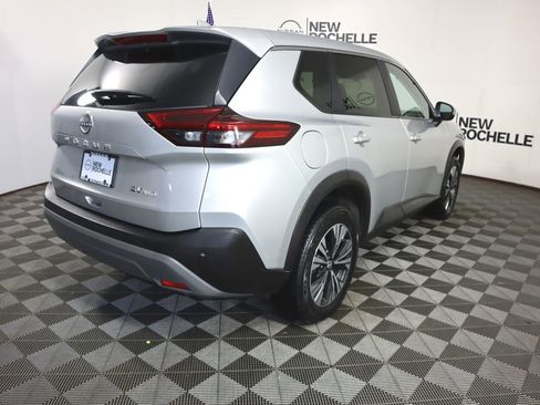 Used 2023 Nissan Rogue SV image 7