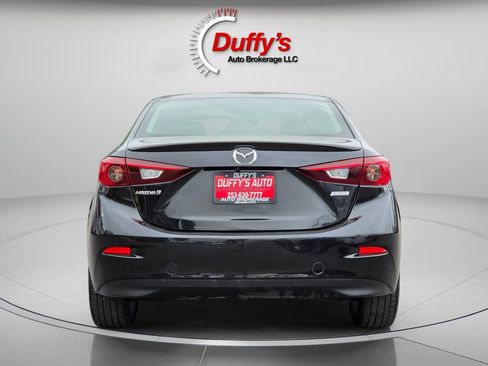 Used 2018 MAZDA MAZDA3 Touring FWD image 15