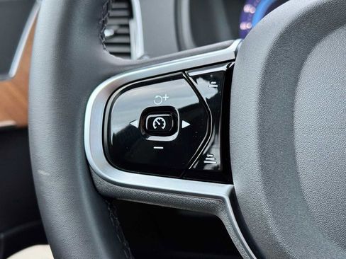 Certified 2025 Volvo XC90 B6 Plus w/ Protection Package Premier image 30