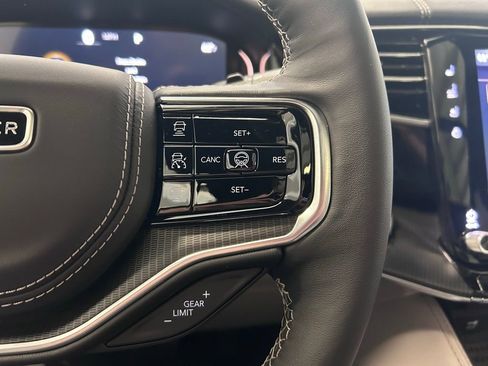 New 2026 Jeep Grand Wagoneer Summit AWD/4WD image 11