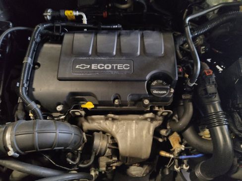 Used 2014 Chevrolet Cruze LT image 30