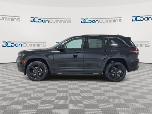 New 2026 Jeep Grand Cherokee Limited w/ Limited Altitude Package AWD/4WD image 5