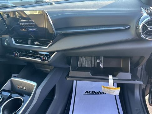 New 2026 Chevrolet Equinox LT w/ Convenience Package II image 11