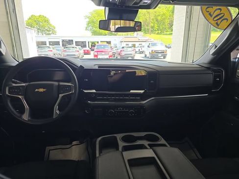 Used 2023 Chevrolet Silverado 1500 LT AWD/4WD image 11