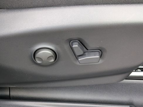 New 2026 Chrysler Pacifica Limited w/ S Appearance Package image 37