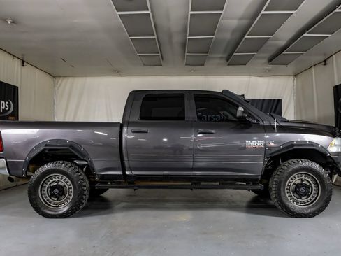 Used 2018 RAM 2500 Tradesman w/ Chrome Appearance Group AWD/4WD image 5
