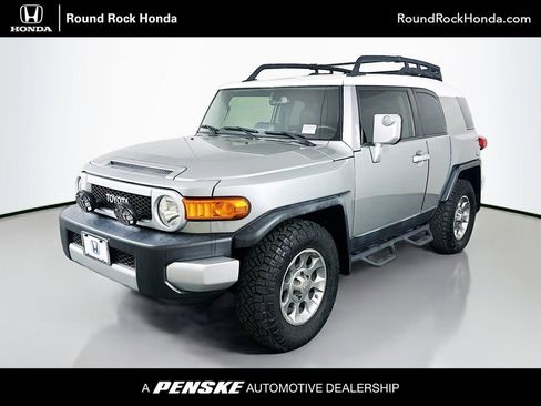 Used 2012 Toyota FJ Cruiser 2WD image 1