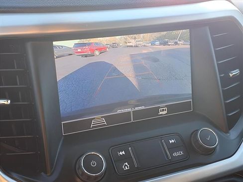 Used 2023 GMC Acadia SLE w/ Driver Convenience Package image 11