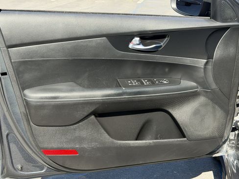 Used 2023 Kia Forte GT-Line FWD image 13