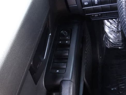 Used 2024 Toyota Tacoma SR5 image 40