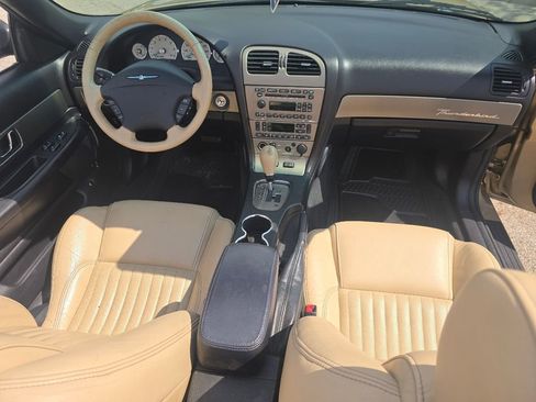 Used 2005 Ford Thunderbird RWD image 16