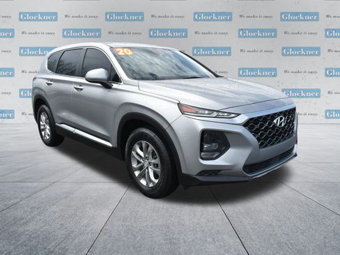 Used 2020 Hyundai Santa Fe SE image 3