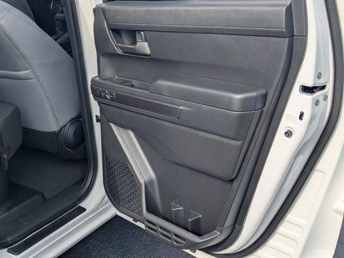 Used 2025 Toyota Tacoma TRD Off-Road image 15