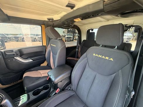 Used 2014 Jeep Wrangler Sahara w/ Connectivity Group AWD/4WD image 13