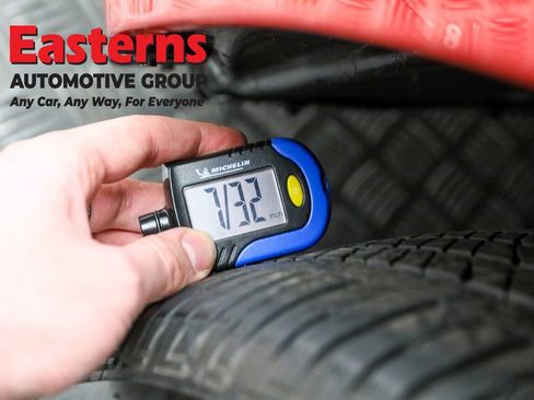 Used 2023 Dodge Challenger SXT image 25