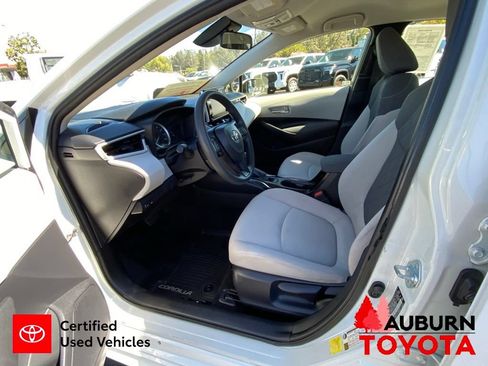 Certified 2020 Toyota Corolla LE FWD image 29