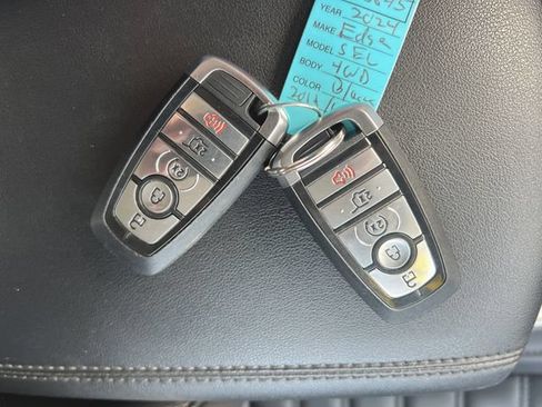 Used 2024 Ford Edge SEL AWD/4WD image 30