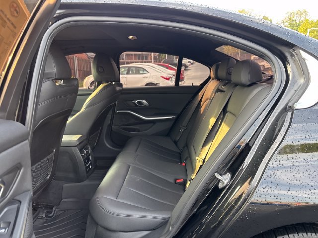 Used 2019 BMW 330i xDrive Sedan w/ Driving Assistance Package AWD/4WD image 29