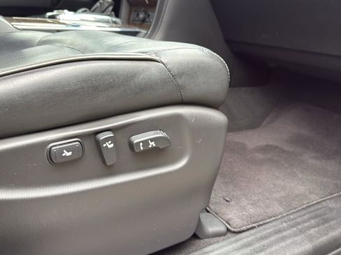 Used 2015 INFINITI QX80 Base w/ Theater Package image 24