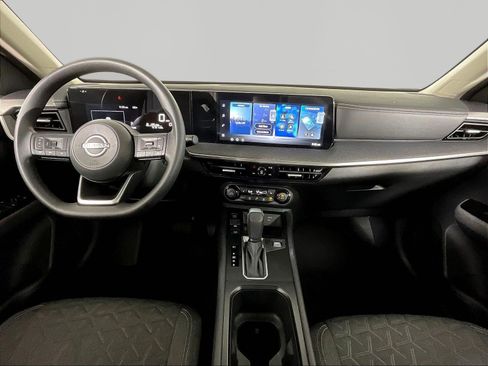 Used 2026 Nissan Kicks SV w/ SV Premium Package FWD image 7