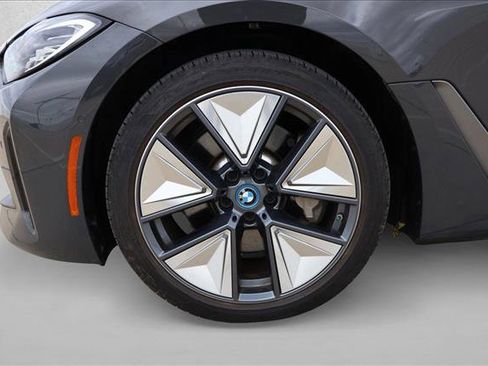 Used 2023 BMW i4 eDrive35 RWD image 9