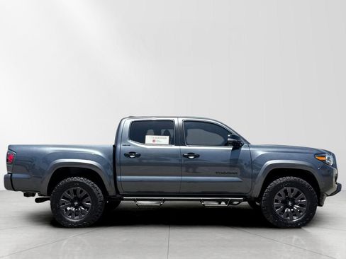 Used 2022 Toyota Tacoma Limited w/ Nightshade Package AWD/4WD image 3