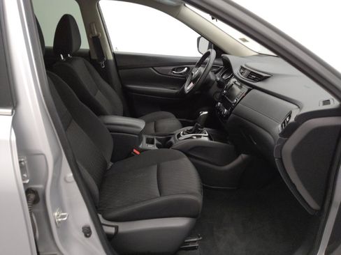 Used 2020 Nissan Rogue SV FWD image 21
