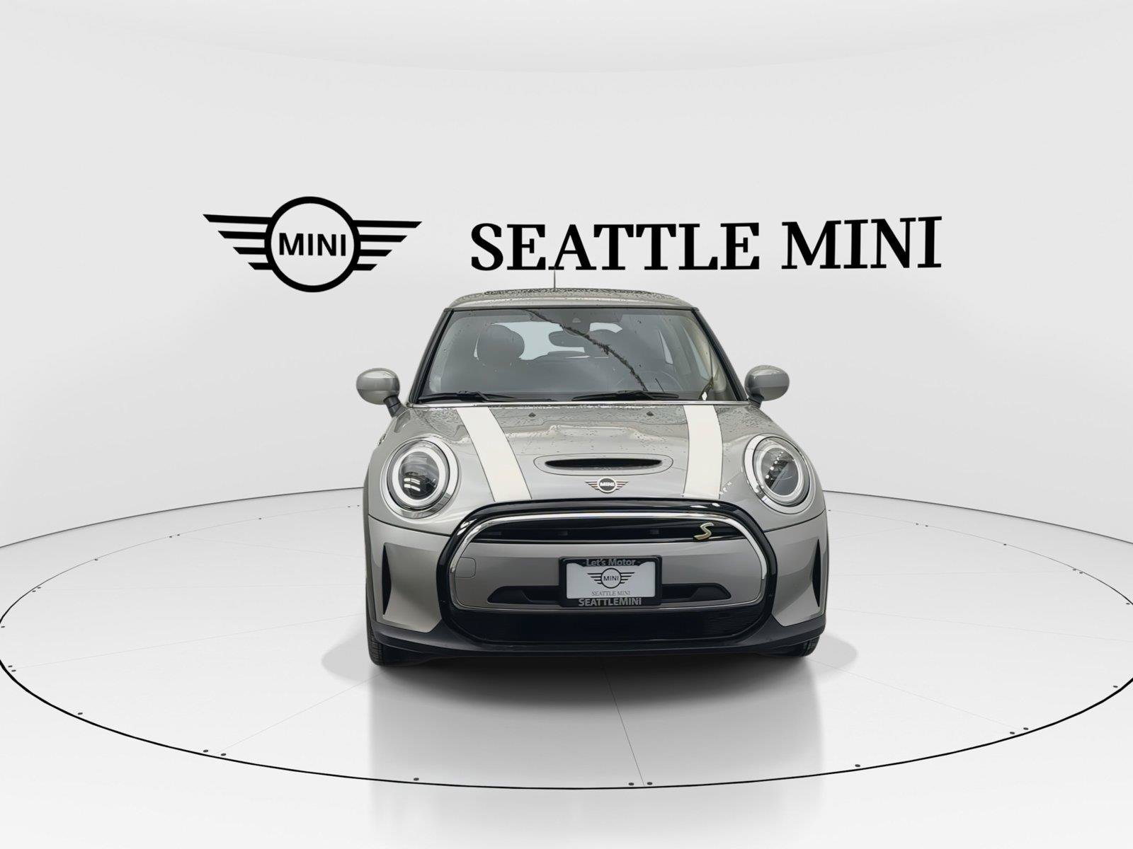 Used 2024 MINI Cooper SE FWD image 3