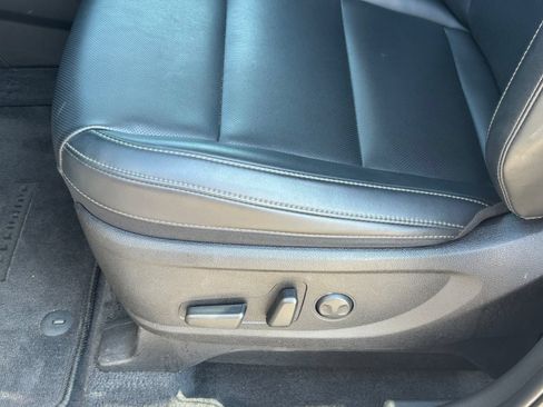Used 2025 Kia Telluride S AWD/4WD image 15