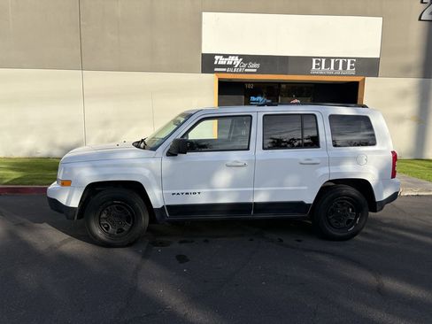 Used 2017 Jeep Patriot Sport w/ Power Value Group image 3