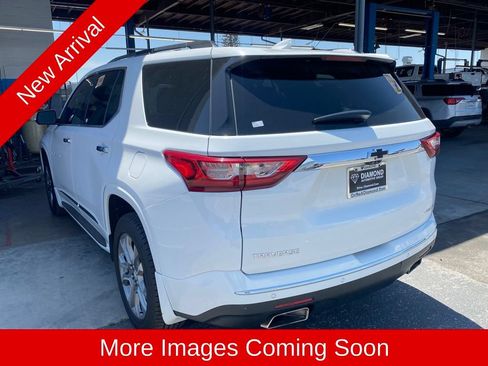 Used 2020 Chevrolet Traverse Premier w/ LPO, Cargo Package FWD image 5