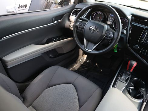 Used 2020 Toyota Camry LE FWD image 23