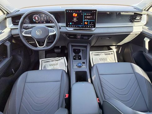 New 2026 Volkswagen Tiguan SE FWD image 15