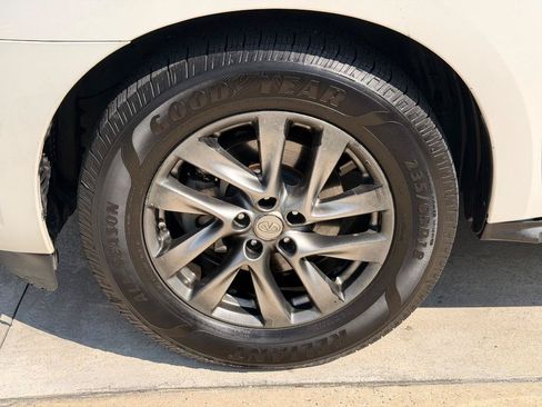 Used 2013 INFINITI JX35 FWD w/ Premium Pkg image 18
