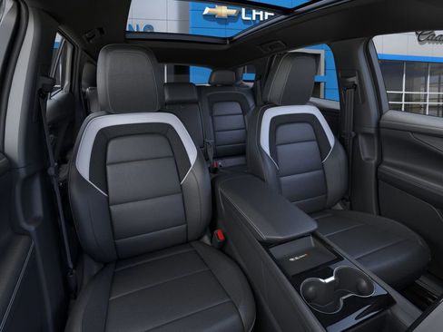 New 2026 Chevrolet Blazer EV LT image 18