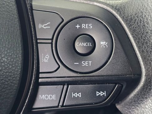 Used 2022 Toyota RAV4 XLE image 29