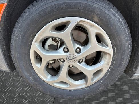 Certified 2023 Chrysler Pacifica Limited image 18