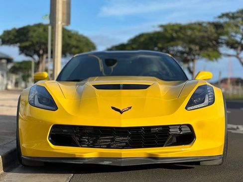 Used 2015 Chevrolet Corvette Z06 w/ 3LZ Preferred Equipment Group image 10