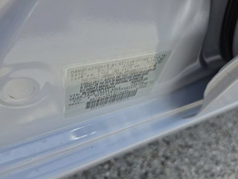 Certified 2023 Nissan Versa SR w/ Trunk Package FWD image 31
