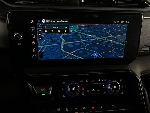 Used 2025 GMC Sierra 2500 AT4 image 22