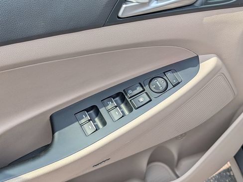 Used 2021 Hyundai Tucson Ultimate w/ Cargo Package AWD/4WD image 15
