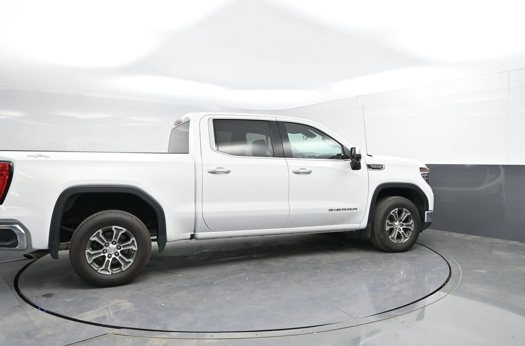 Used 2024 GMC Sierra 1500 SLT AWD/4WD image 10
