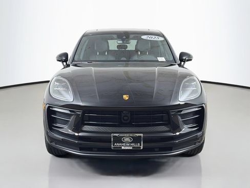 Used 2025 Porsche Macan AWD/4WD image 8