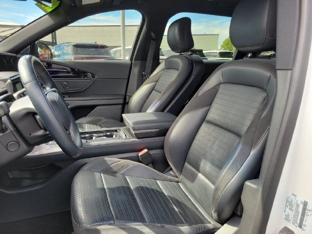 Used 2024 Lincoln Nautilus Reserve w/ Equipment Group 202A AWD/4WD image 5