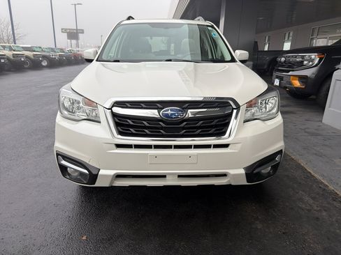Used 2017 Subaru Forester 2.5i Limited image 2