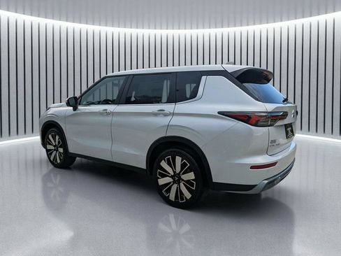 New 2026 Mitsubishi Outlander SE FWD image 6