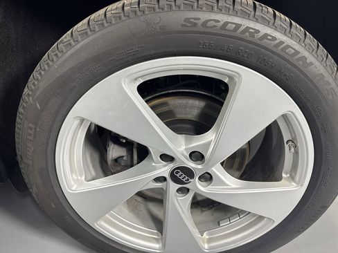 Used 2025 Audi Q5 Premium Plus w/ Premium Plus image 8