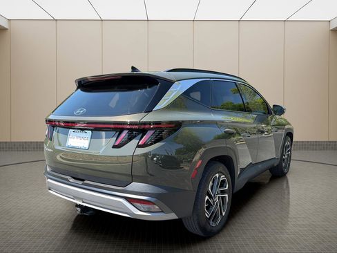 Certified 2025 Hyundai Tucson Limited FWD image 5