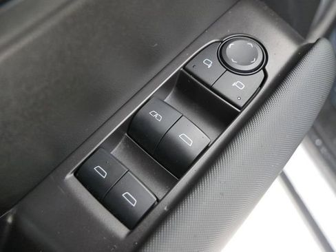 Used 2024 Chevrolet Colorado Z71 w/ Z71 Convenience Package 2 image 13