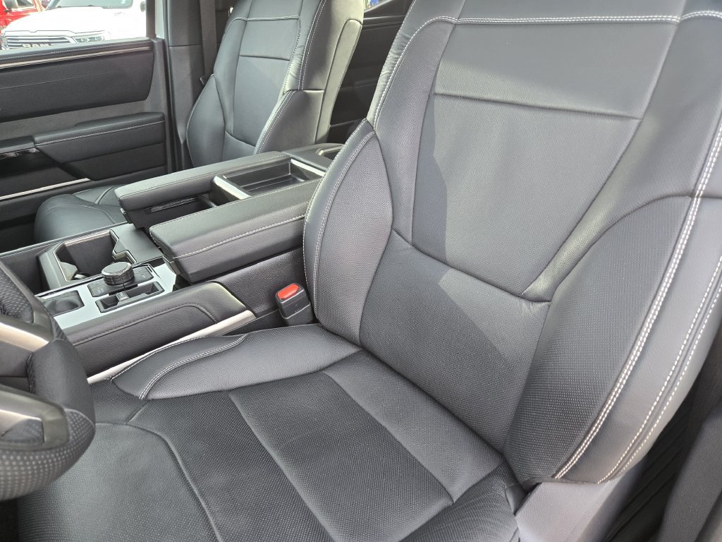 Used 2026 Toyota Tundra Limited AWD/4WD image 17